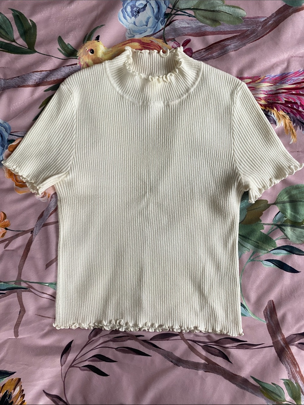Ribbed Off-White Mock-Neck Short Sleeve Top